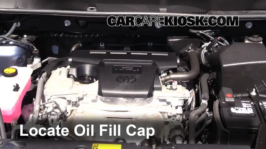 2013 Toyota RAV4 Limited 2.5L 4 Cyl. Aceite Agregar aceite